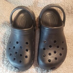 BRAND NEW Classic Black Crocs Womens 6/Mens 8